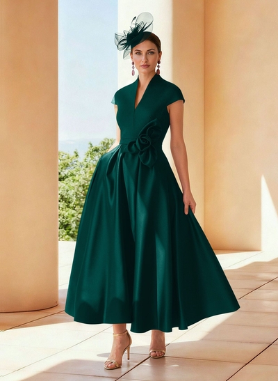 Classic V-Neck Short Sleeves Satin Mother Of The Bride Dresses With 3D Floral
