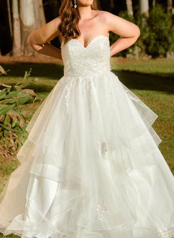 Ball-Gown Sweetheart Sleeveless Tulle Wedding Dresses With Appliques Lace