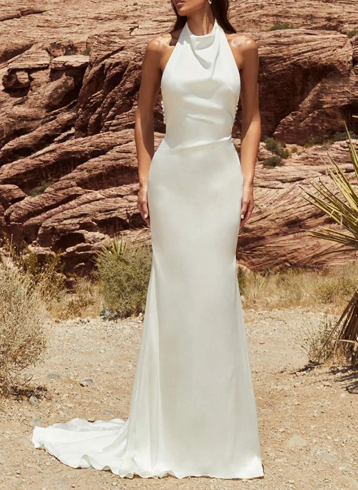 Sheath/Column Halter Silk Like Satin Wedding Dresses With Back Hole