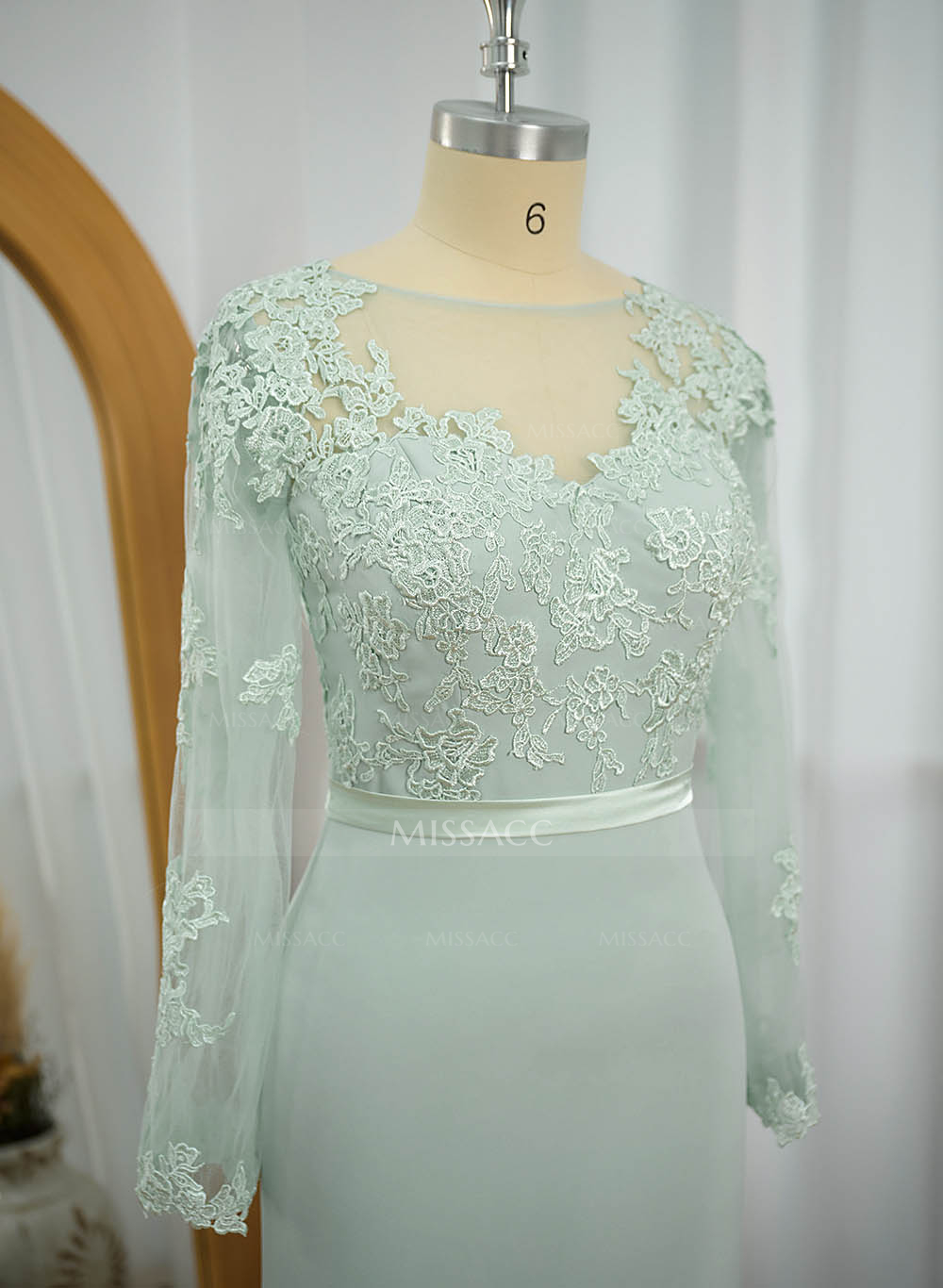 Fit And Flare Illusion Neck Long Sleeves Bridesmaid Dresses With Back Hole