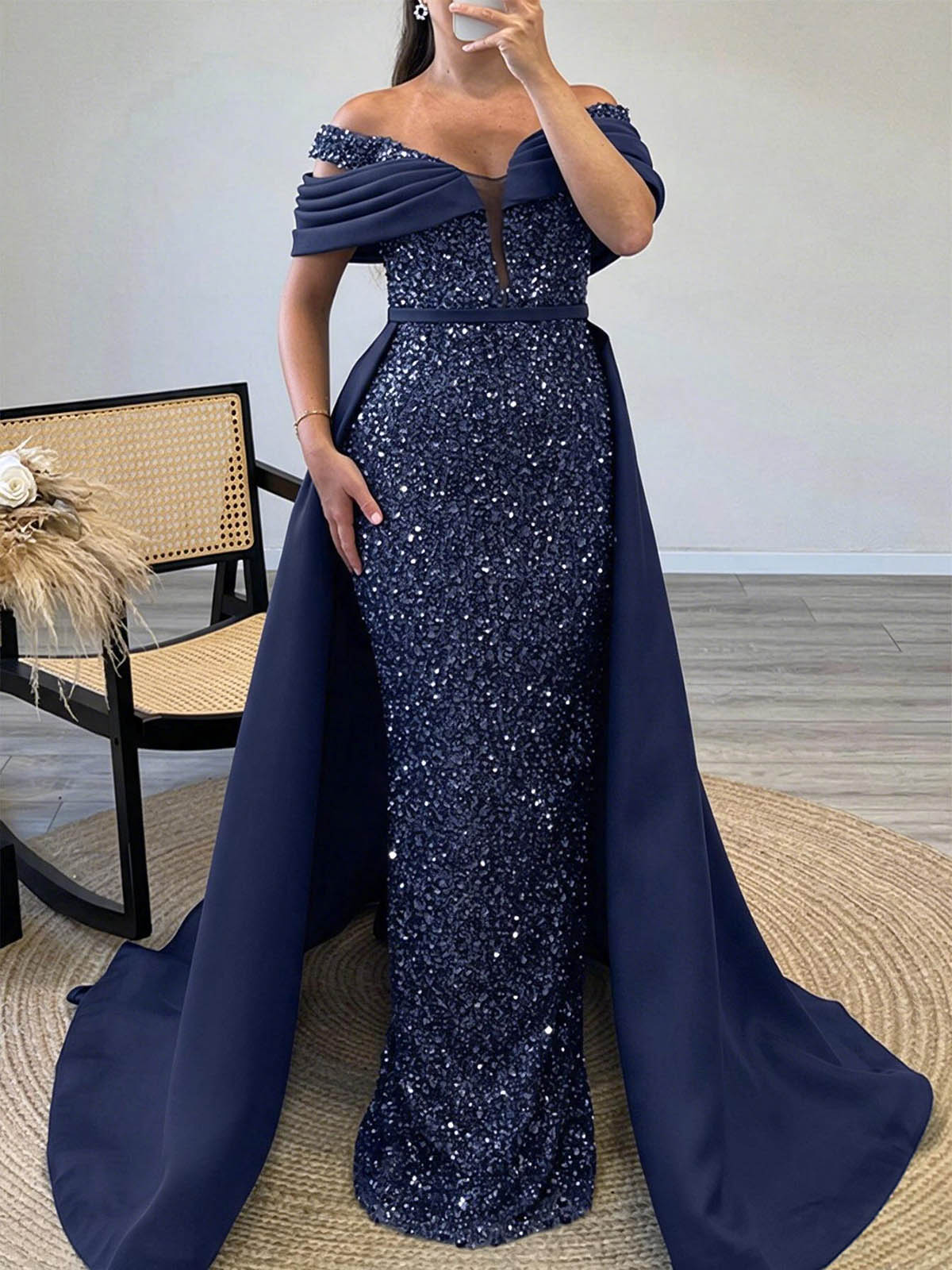 Sheath/Column Off-The-Shoulder Sleeveless Satin Evening Dresses With Sequins Sheath/Column Off-The-Shoulder Sleeveless Satin Evening Dresses With Sequins