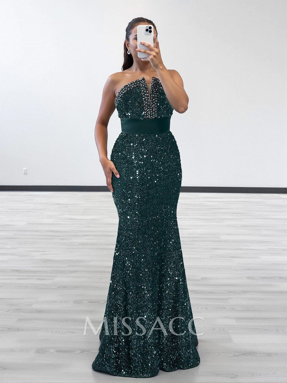 Sparkly Trumpet/Mermaid Satin/Sequined Evening Dresses With Bow(s)
