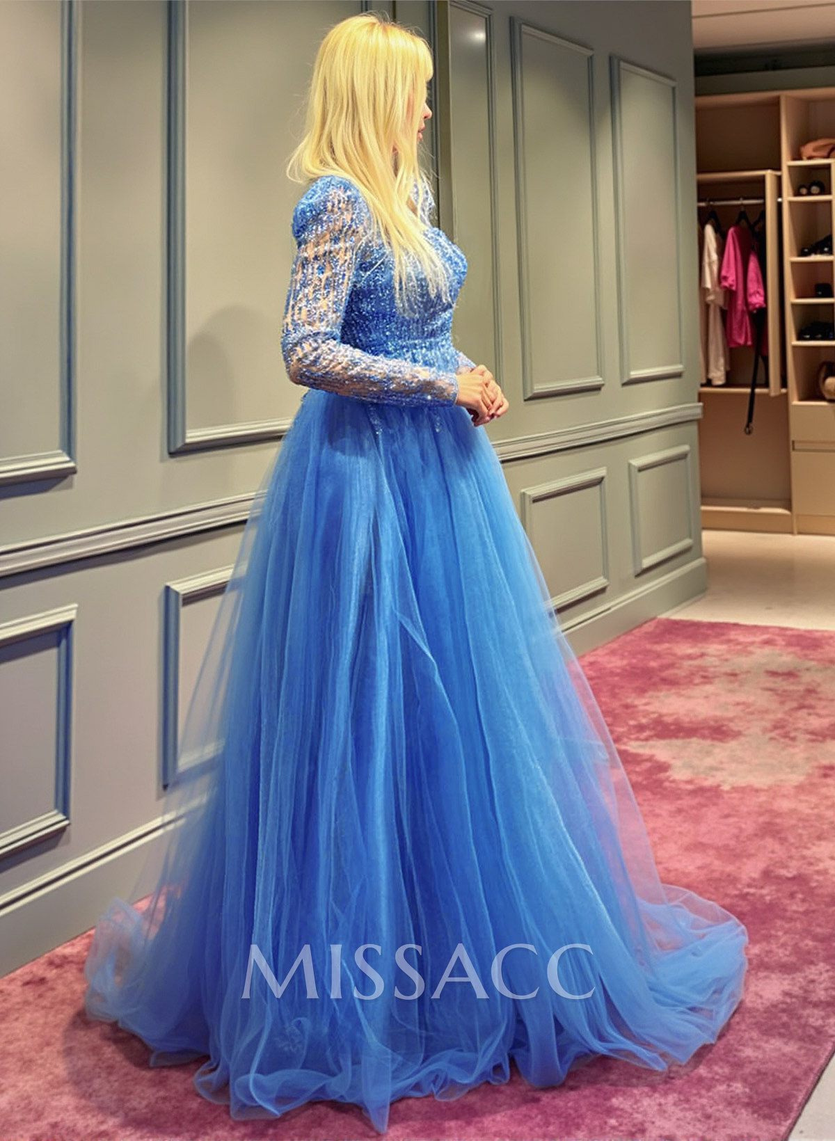 Dreamy A-Line Square Neckline Long Sleeves Tulle Evening Dresses With Sequins