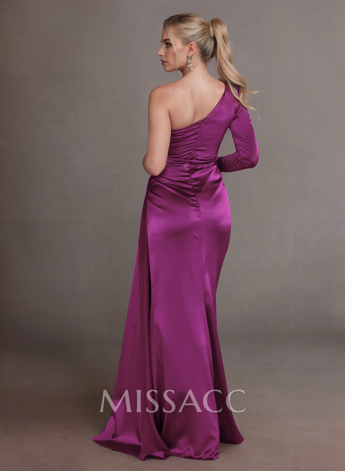 Elegant Ruched One-Shoulder Long Sleeves Crepe Satin Mother Of The Bride Dresses Elegant Ruched One-Shoulder Long Sleeves Crepe Satin Mother Of The Bride Dresses