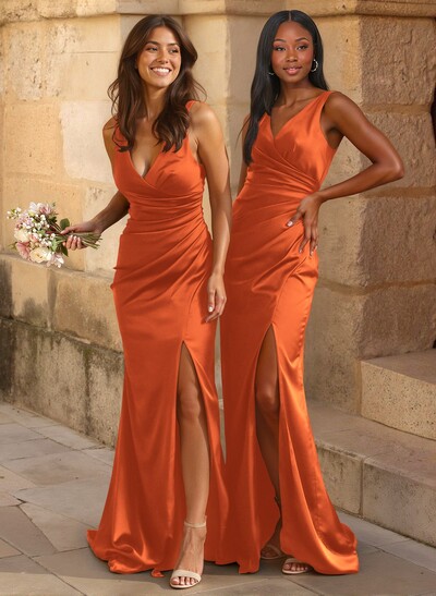 Simple Ruched V-Neck Silk Like Satin Bridesmaid Dresses With High Split