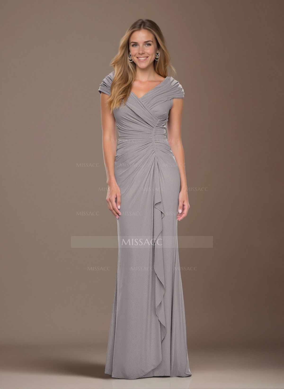 Modest Ruched V-Neck Chiffon Mother Of The Bride Dresses With Ruffle