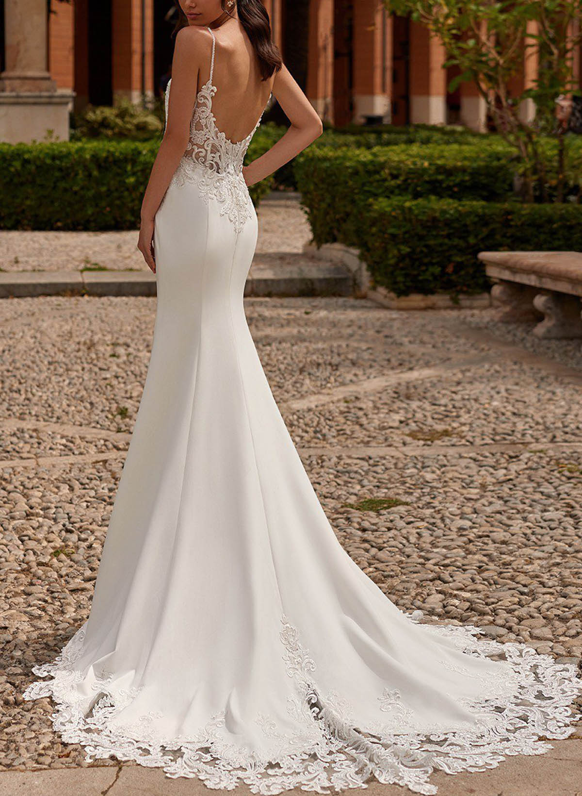 Elegant Trumpet V-Neck Detachable Train Satin Wedding Dresses With Appliques Lace