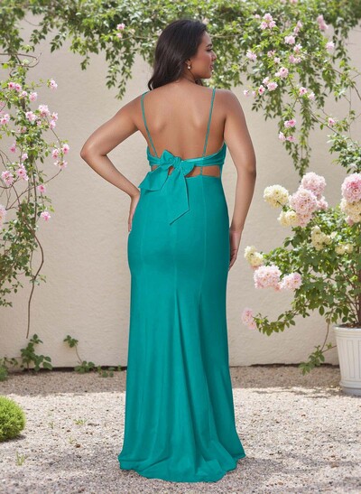Flattering Spaghetti Straps Bridesmaid Dresses With Bow Accented Open Back