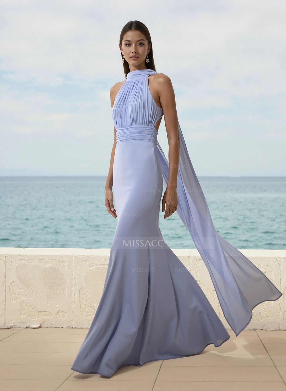 Elegant Trumpet Halter Chiffon Bridesmaid Dresses With Bare Back