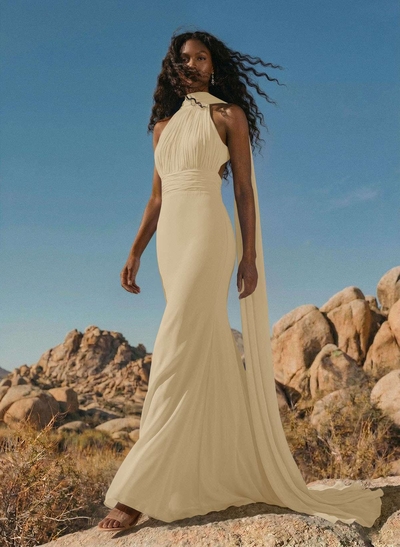 Elegant Trumpet Halter Chiffon Bridesmaid Dresses With Bare Back