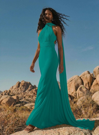 Elegant Trumpet Halter Chiffon Bridesmaid Dresses With Bare Back