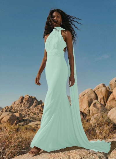 Elegant Trumpet Halter Chiffon Bridesmaid Dresses With Bare Back