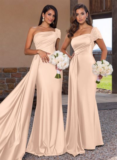 Modest Trumpet Ruched One-Shoulder Bridesmaid Dresses With Sweeping Side Drape