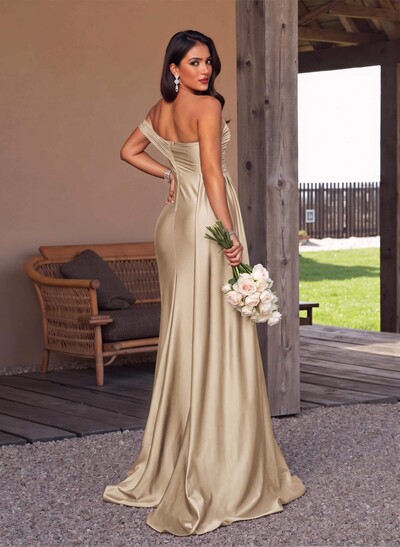 Modest Trumpet Ruched One-Shoulder Bridesmaid Dresses With Sweeping Side Drape
