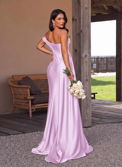 Modest Trumpet Ruched One-Shoulder Bridesmaid Dresses With Sweeping Side Drape
