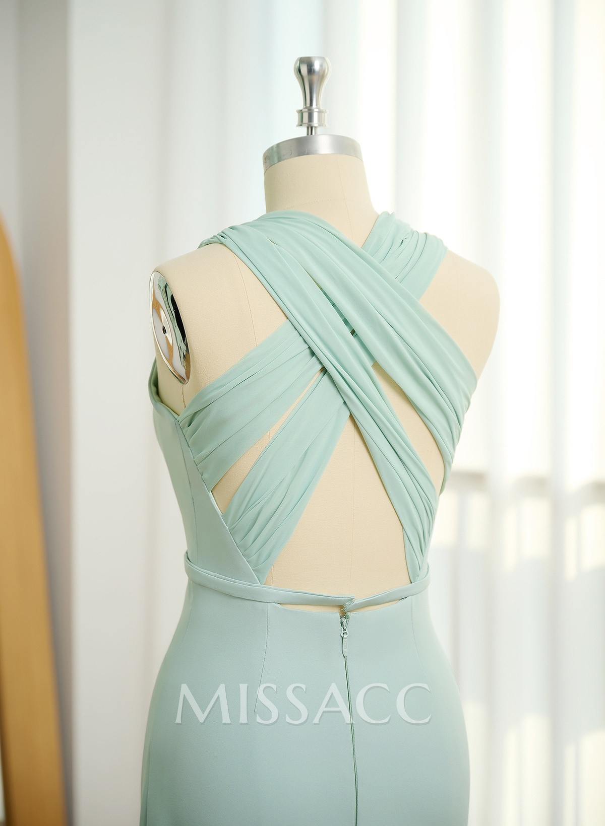 Classic Trumpet Scoop Neck Sleeveless Elastic Satin Bridesmaid Dresses With Criss Cross Back
