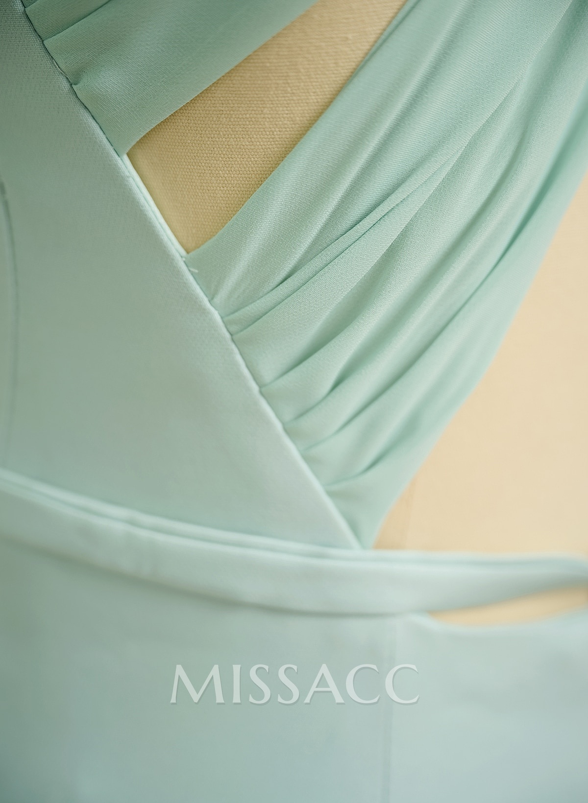 Classic Trumpet Scoop Neck Sleeveless Elastic Satin Bridesmaid Dresses With Criss Cross Back