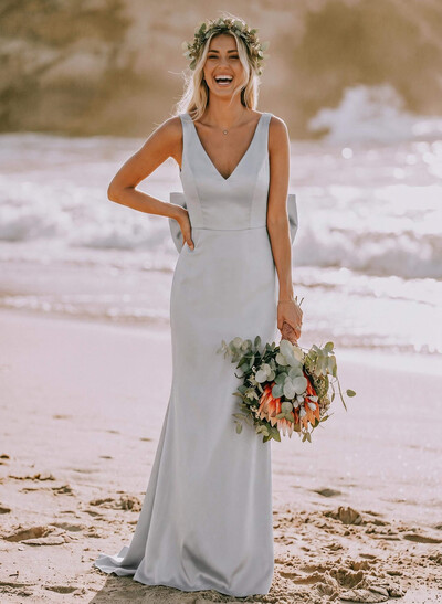 Modest Trumpet V-Neck Sleeveless Detachable Silk Like Satin Bridesmaid Dresses With Bow(s)