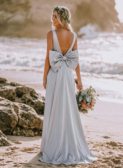 Modest Trumpet V-Neck Sleeveless Detachable Silk Like Satin Bridesmaid Dresses With Bow(s)