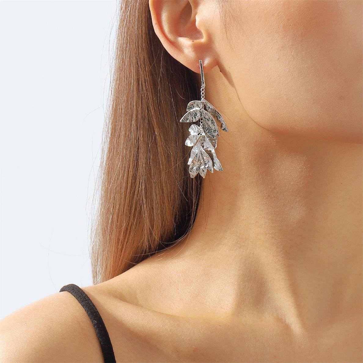 Multi-Layered Leaves Vintage Metallic Tassel Earrings