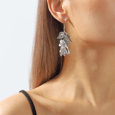 Multi-Layered Leaves Vintage Metallic Tassel Earrings