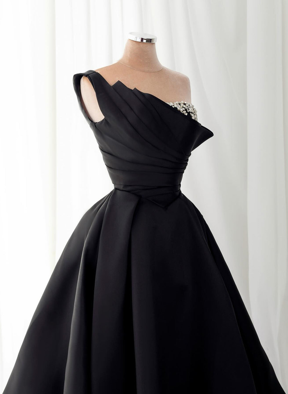 Elegant Pleated One-Shoulder Rhinestone Beading Detachable Sleeves A-Line Satin Evening Dresses