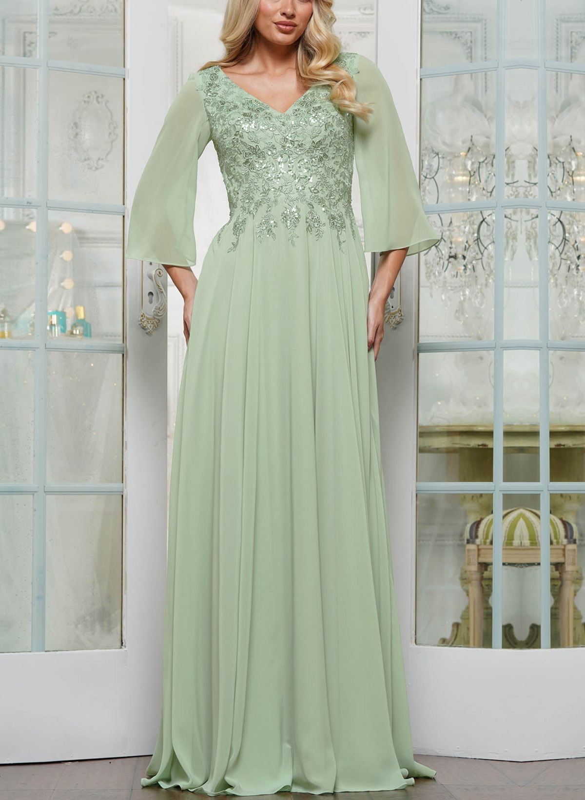 Elegant A-Line V-Neck Chiffon Mother Of The Bride Dresses With Lace