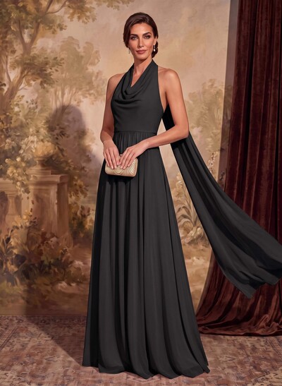 Dreamy A-Line Halterneck Chiffon Mother Of The Bride Dresses With Sweep Train