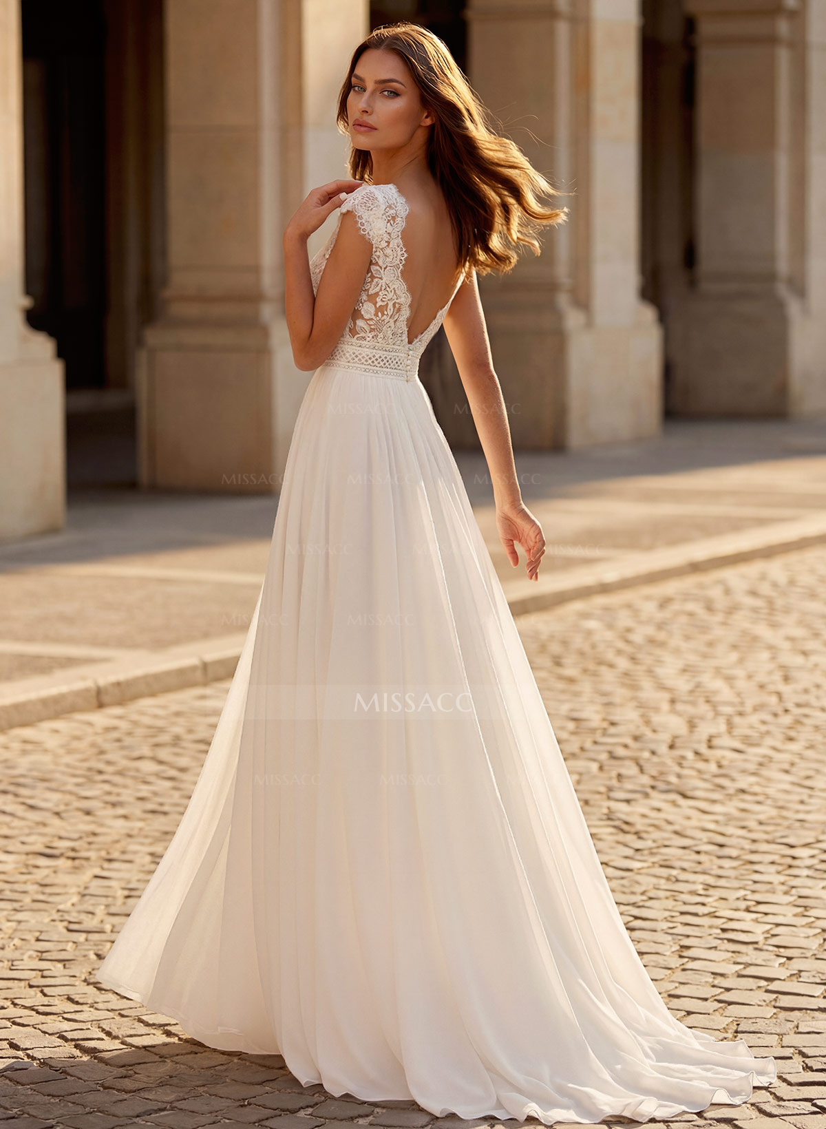 Vintage Boho A-Line Plunge Neck Lace/Chiffon Wedding Dresses With Low Back