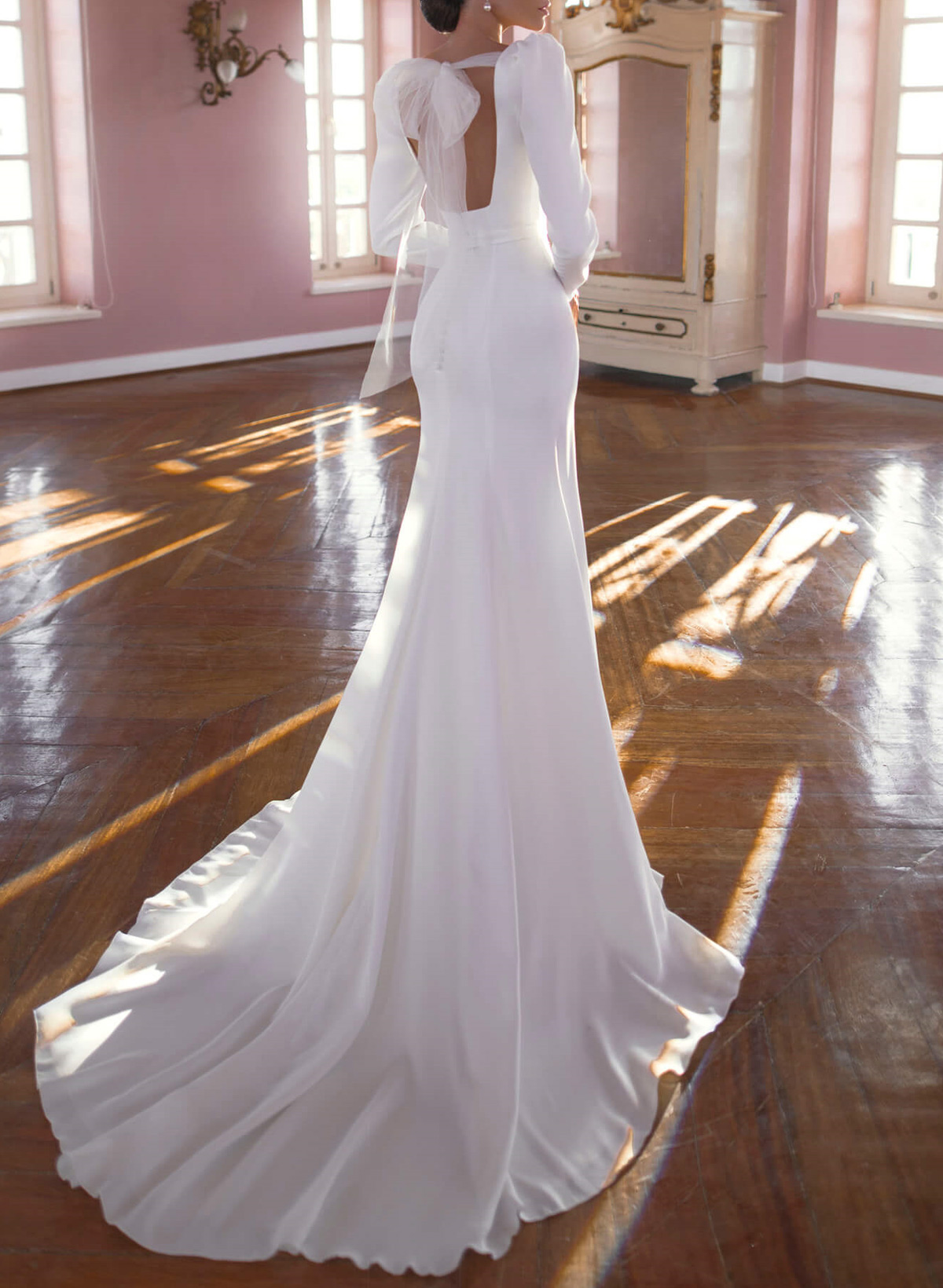 Dreamy V-Neck Long Sleeves Detachable Train Satin/Tulle Wedding Dresses With Bow(s)