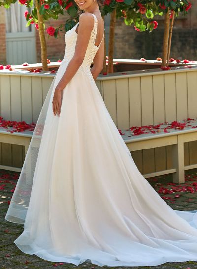 Modest A-Line V-Neck Sleeveless Tulle Wedding Dresses With Appliques Lace