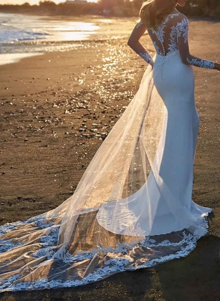 Elegant V-Neck Long Sleeves Detachable /Elastic Satin Wedding Dresses With  Appliques Lace - Missacc