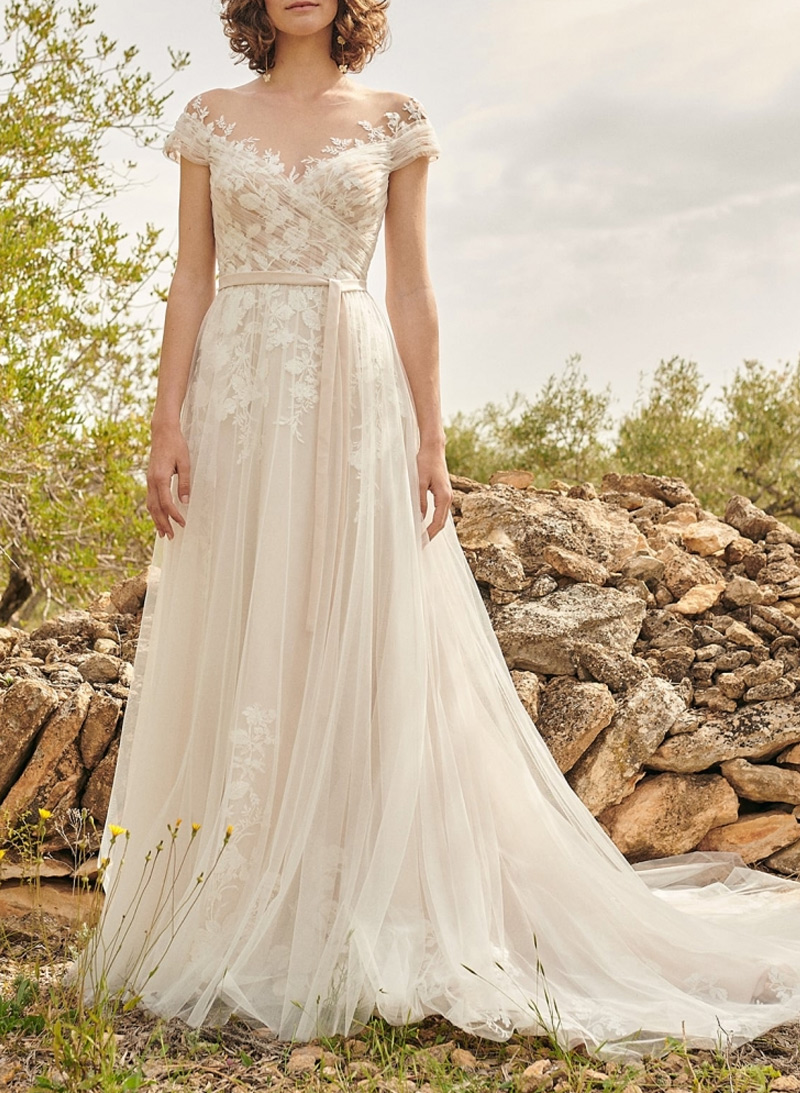 Dreamy Illusion Neck A-Line Sweep Train Lace/Tulle Wedding Dresses