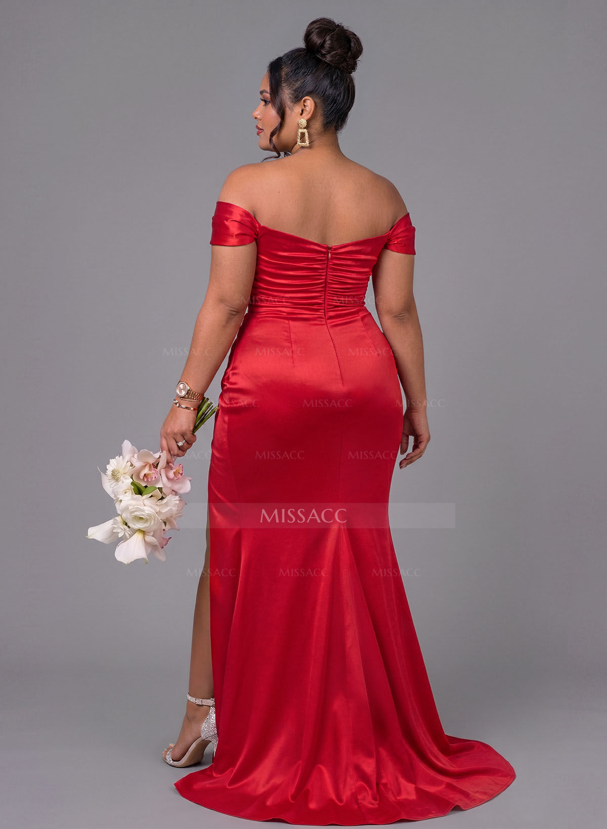 Trumpet/Mermaid Off-The-Shoulder Silk Like Satin Bridesmaid Dresses With Split Front