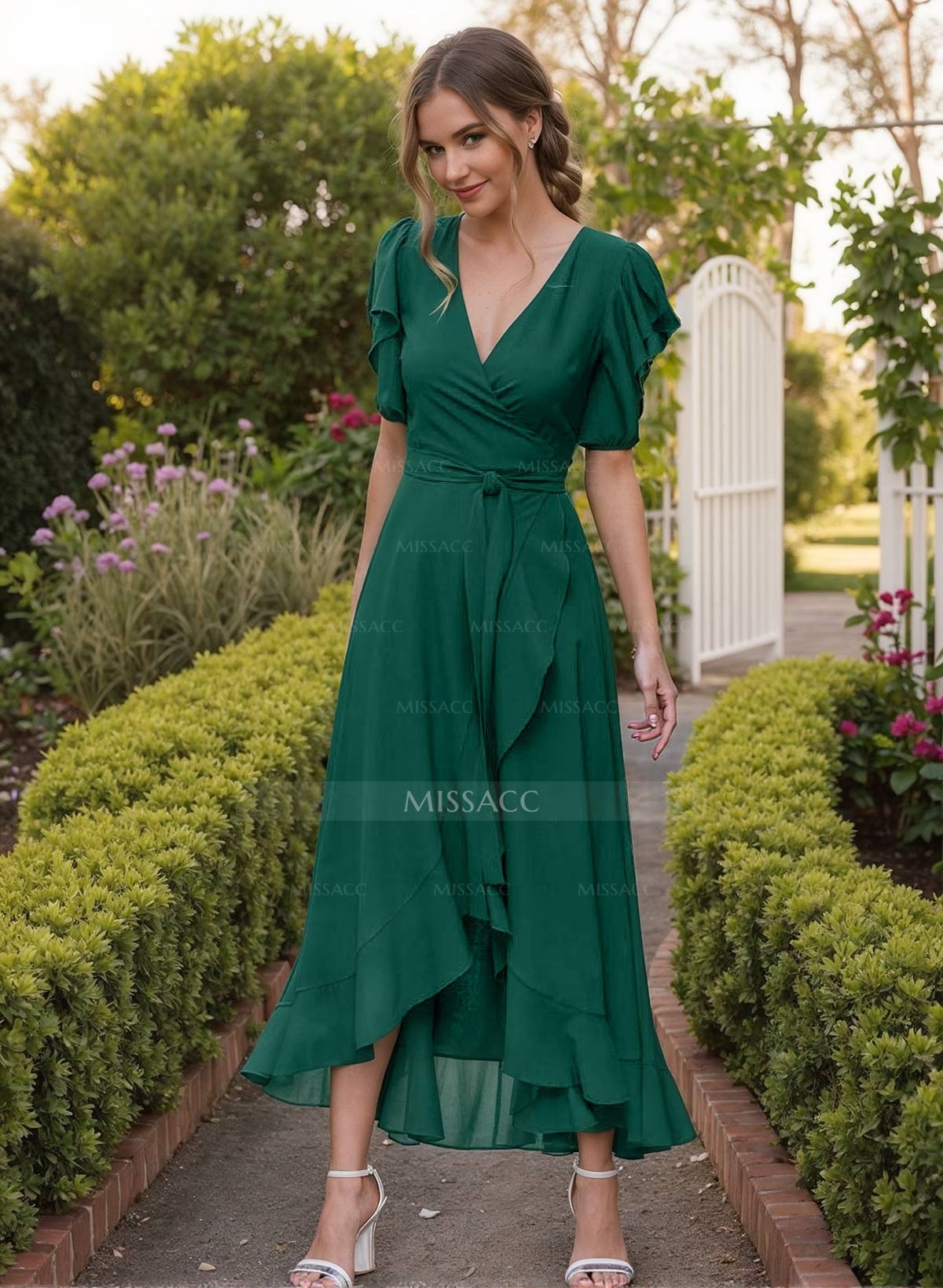 A-Line V-Neck Sleeveless Chiffon Bridesmaid Dresses With Ruffle