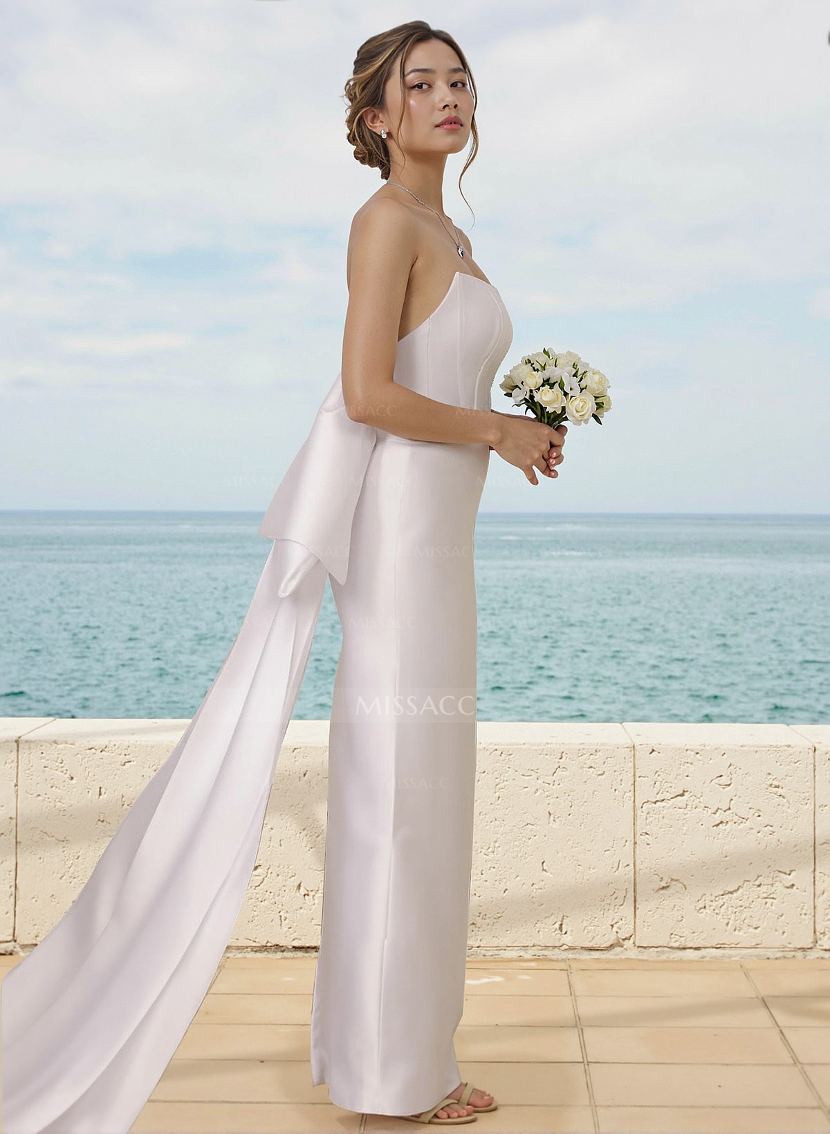 Sheath/Column Strapless Sleeveless Satin Bridesmaid Dresses With Bow(s)