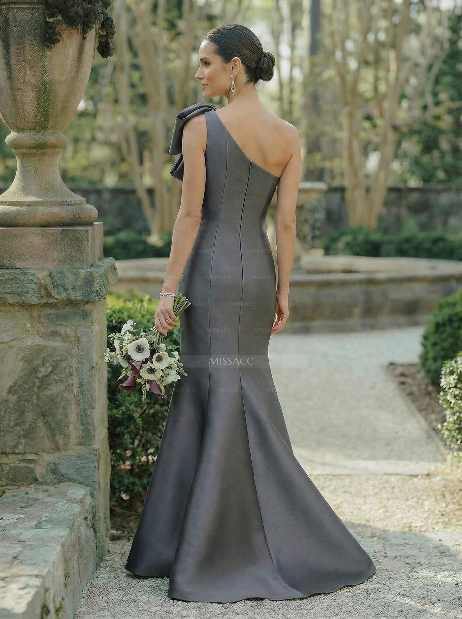 Trumpet/Mermaid One-Shoulder Sleeveless Satin Bridesmaid Dresses With Bow(s)