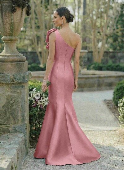 Trumpet/Mermaid One-Shoulder Sleeveless Satin Bridesmaid Dresses With Bow(s)