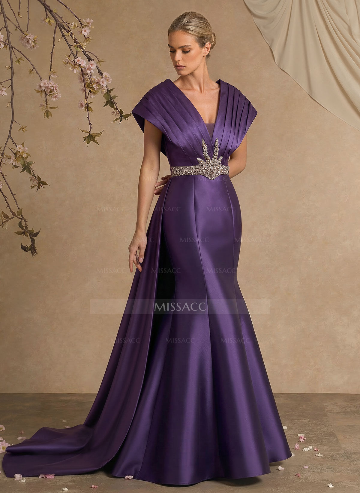 A-Line V-Neck Sleeveless Court Train Satin Evening Dresses With Rhinestone