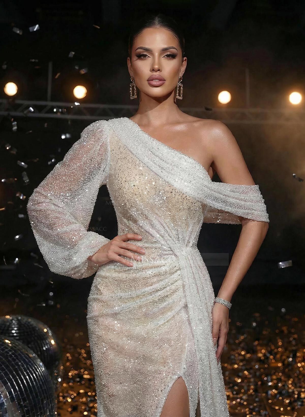 Sequined Trumpet/Mermaid Asymmetrical Neck Prom Dresses