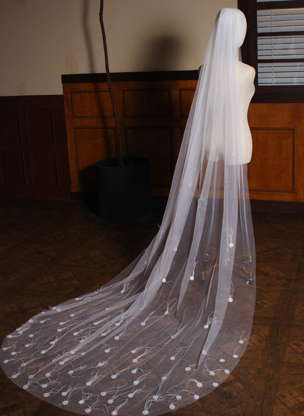 One-Tier Tulle Cathedral Bridal Veils With Floral