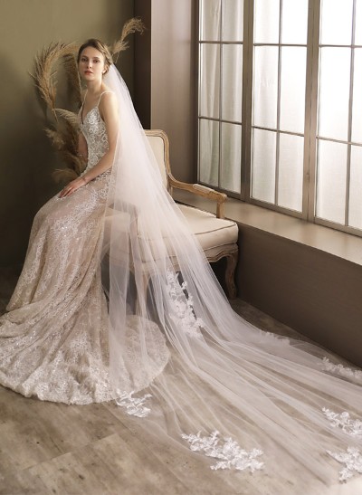 Cut Edge Two-Tier Chapel Bridal Veils With Lace