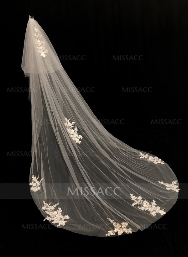 Cut Edge Two-Tier Chapel Bridal Veils With Lace