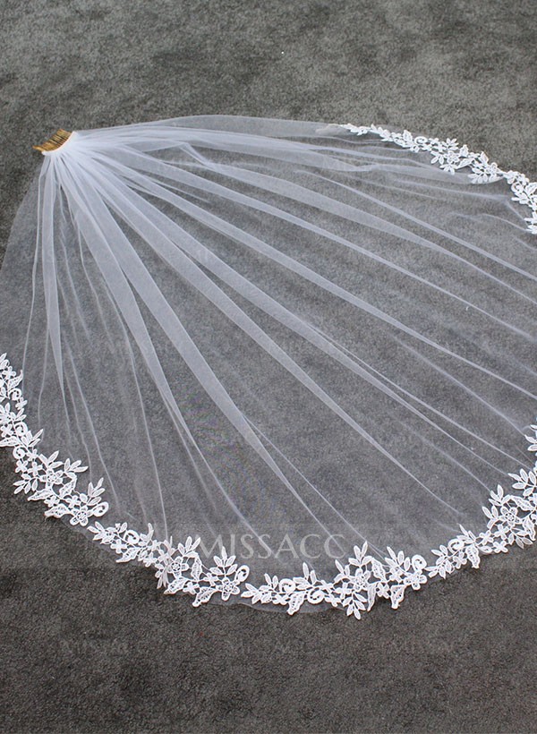 Lace Applique Edge One-Tier Fingertip Bridal Veils