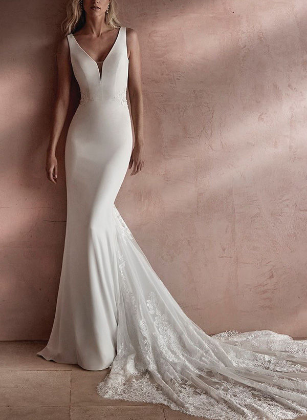 Trumpet/Mermaid V-Neck Sleeveless Elastic Satin Wedding Dresses With Lace