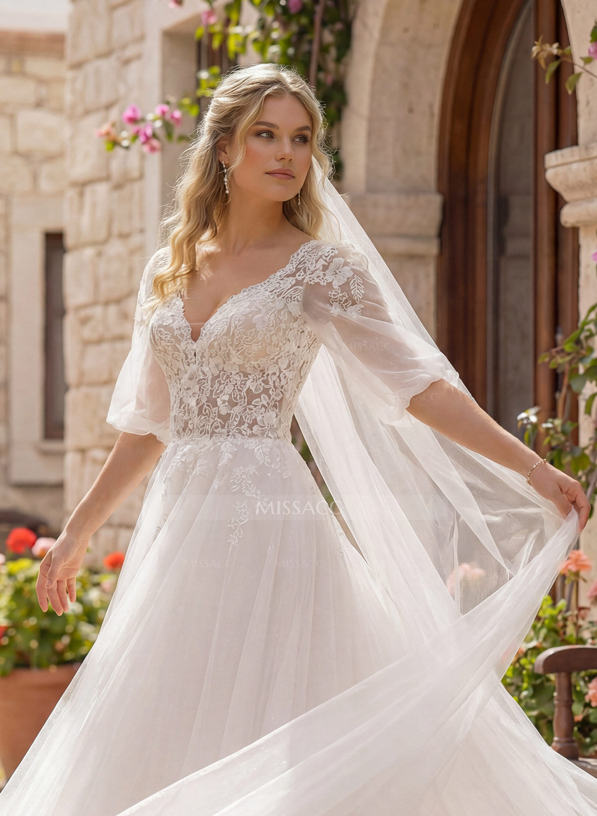 A-Line V-Neck 1/2 Sleeves Lace/Tulle Wedding Dresses With Sequins/Appliques Lace
