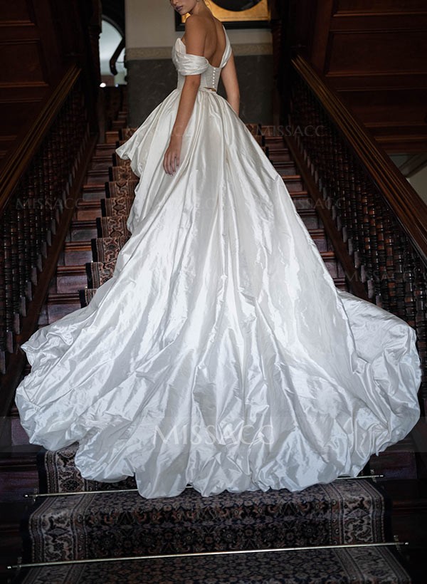 A-Line Sweetheart Sleeveless Court Train Taffeta Wedding Dresses