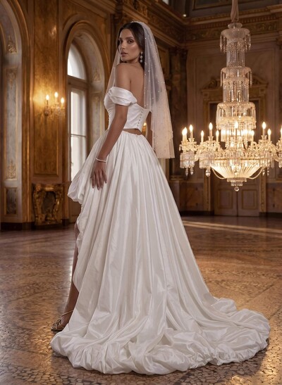 A-Line Sweetheart Sleeveless Court Train Taffeta Wedding Dresses