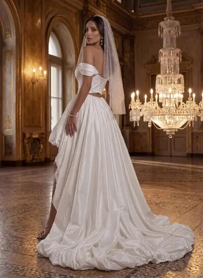 A-Line Sweetheart Sleeveless Court Train Taffeta Wedding Dresses