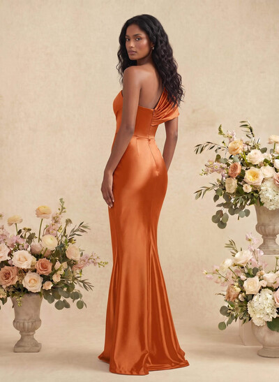 Sheath/Column Off-The-Shoulder Silk Like Satin Bridesmaid Dresses With High Split